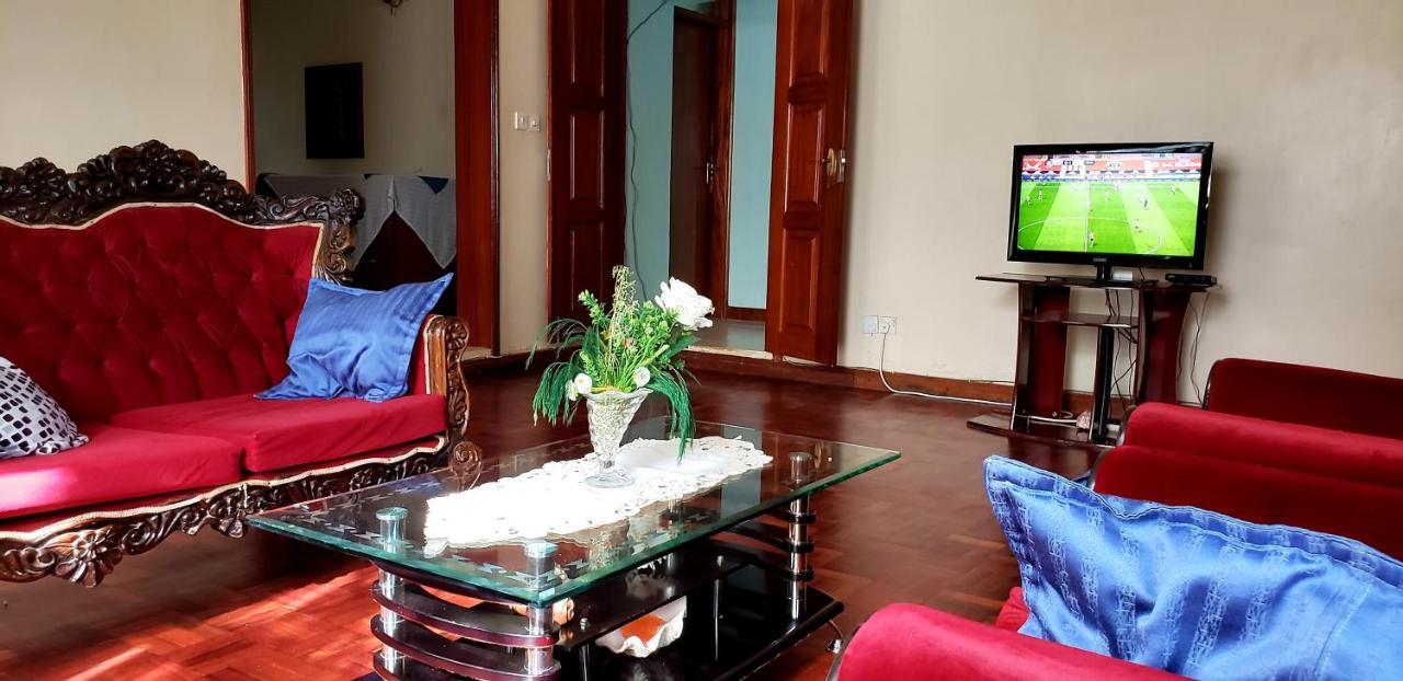 Family Nest Guesthouse Кисуму Экстерьер фото