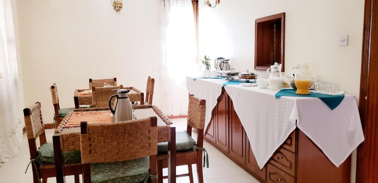 Family Nest Guesthouse Кисуму Экстерьер фото